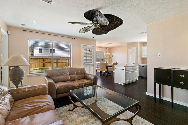 Building Photo - 7123 Sunrise Hill Ln