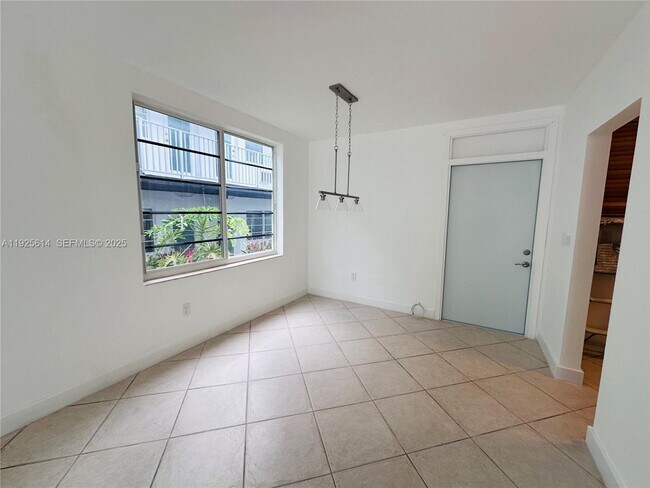 Building Photo - 1150 Euclid Ave