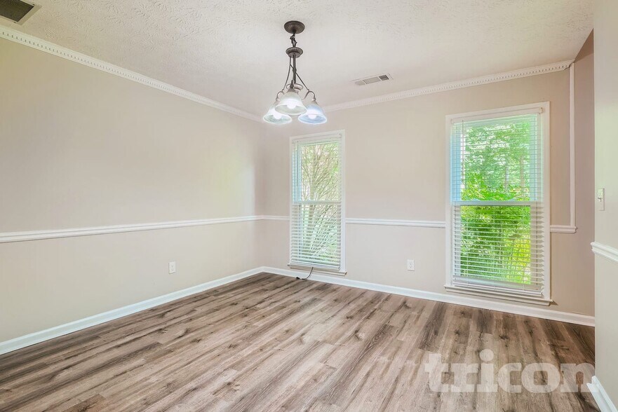 Building Photo - 105 Jennings Yard