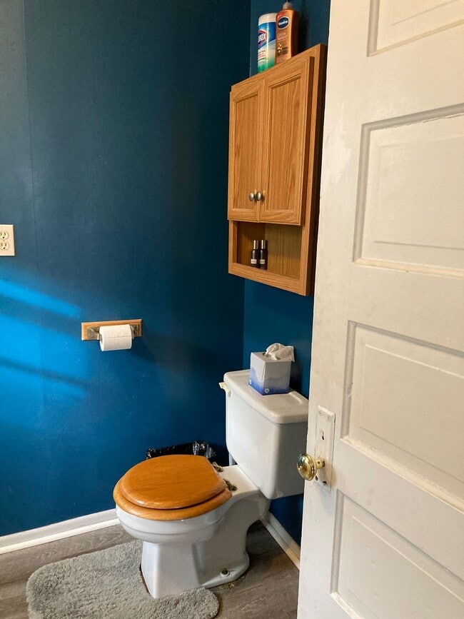 Building Photo - 3+ Bedroom / 2 Bath Single Family Home!