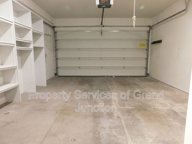 Building Photo - 671 Gemstone Way