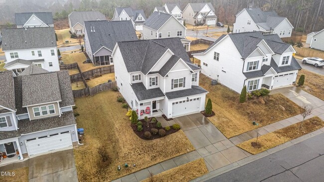 Building Photo - 4 Bedroom Home Close to Downtown Wake Forest. Fenced Yard!