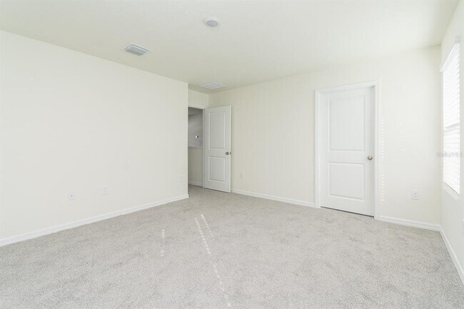 Building Photo - 4844 SW 51st Wy