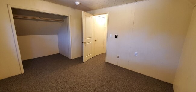 Building Photo - August Pre-lease - 5bd/2ba