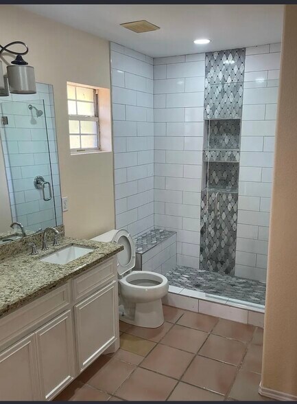Building Photo - 2415 Pheasant Dr