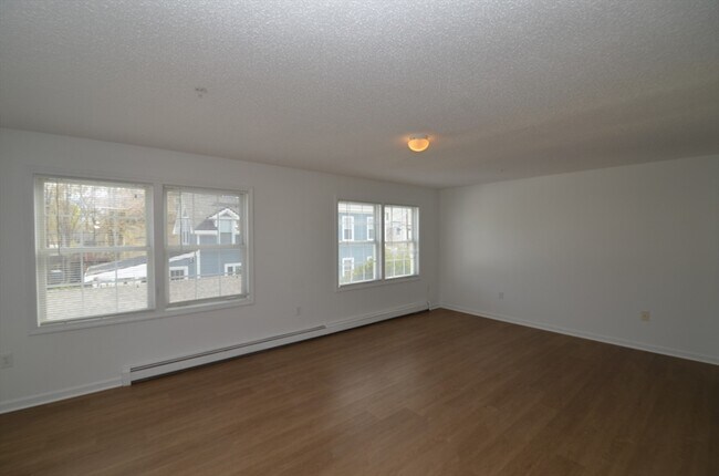 Building Photo - 99 W Wyoming Ave