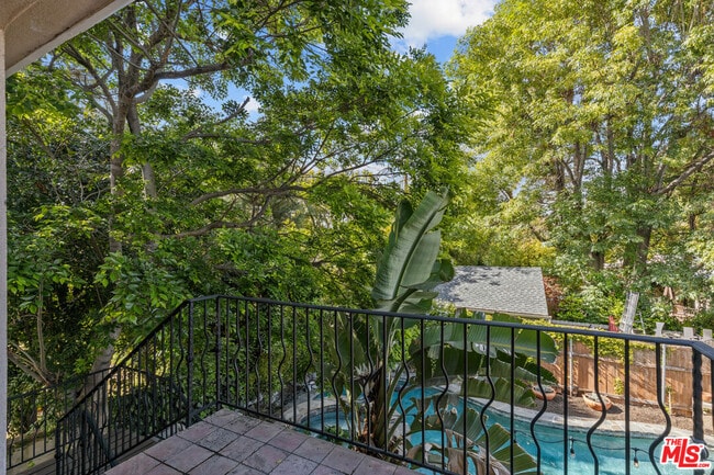 Building Photo - 4837 Gentry Ave