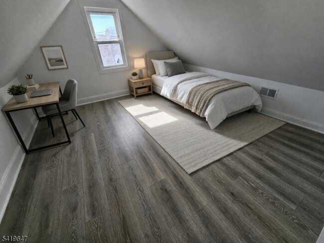 Building Photo - 611 New York Ave