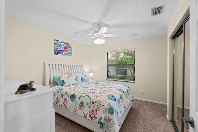 Building Photo - 1707 Primrose Ln