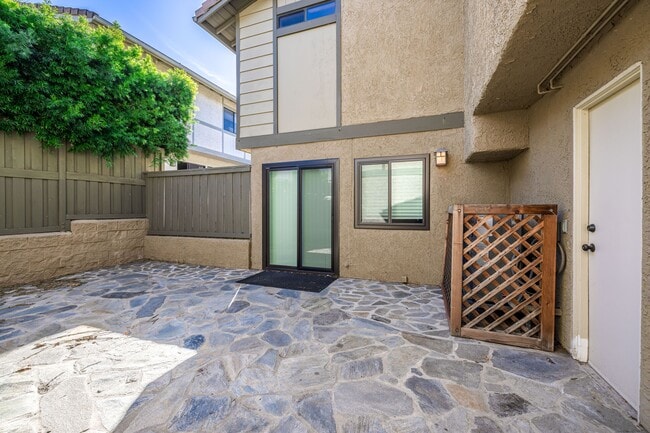 Building Photo - 29202 Heathercliff Rd