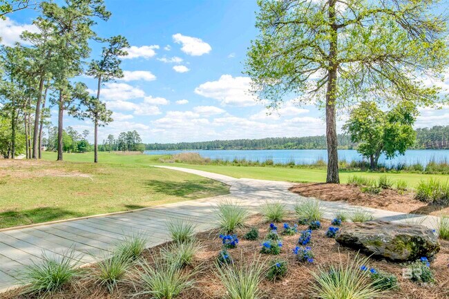 Building Photo - 32491 Water View Dr E