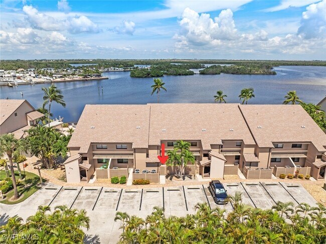 Building Photo - 896 Buttonwood Dr