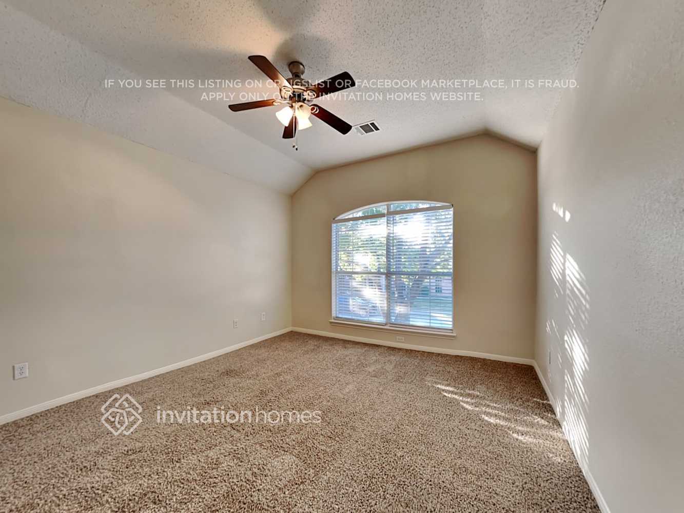 Building Photo - 7402 Euclid Dr