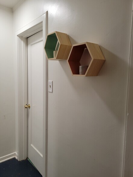 Building Photo - 1120 Evans Ave