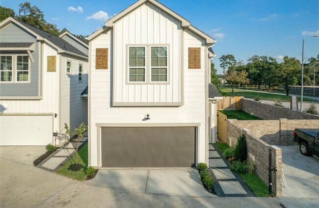 Building Photo - 778 W Tidwell Rd