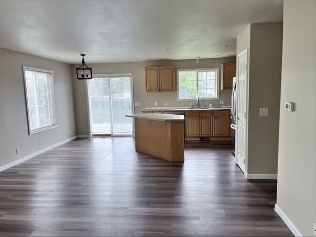 Building Photo - 3239 Cherrywood Ave