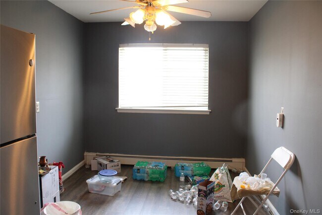 Building Photo - 8 Fishkill Glen Dr