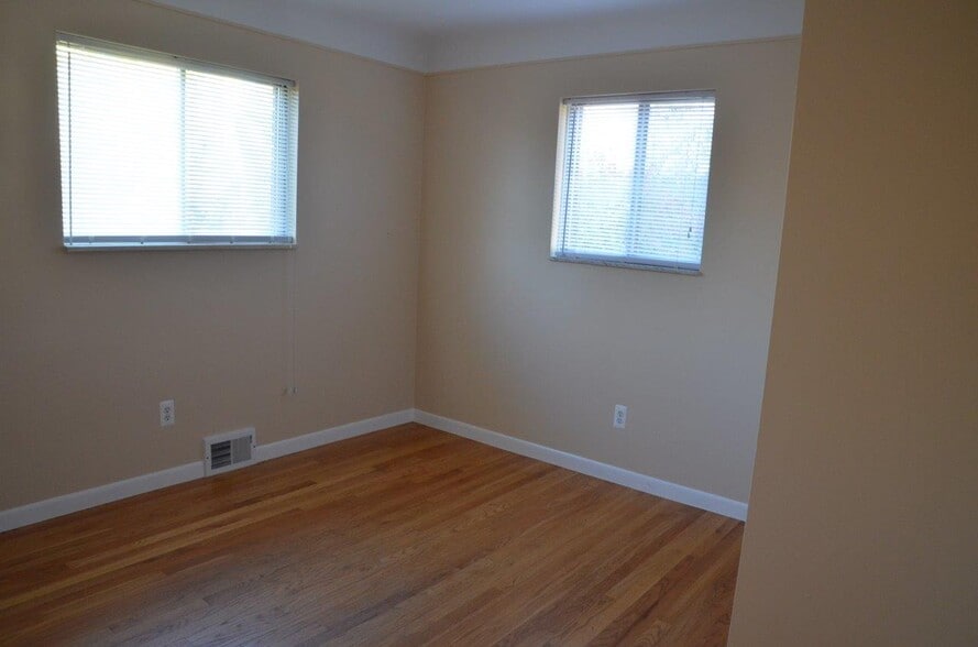 Bedroom 1 - 5445 Chicago Rd