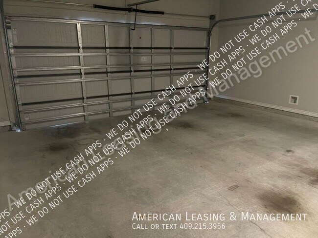 Building Photo - 2680 St Helena St