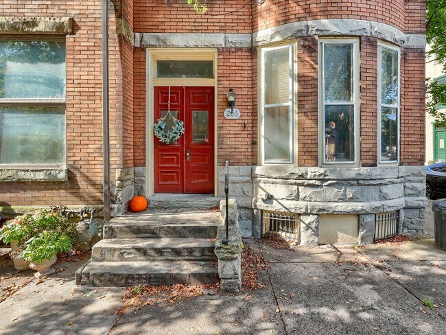 Building Photo - 206 Hamilton St