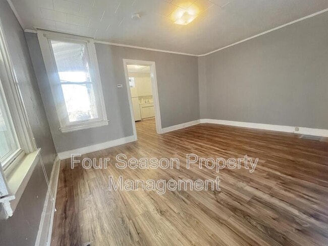 Building Photo - 304(a) South Locust St