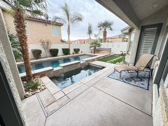 Building Photo - Spacious 4 Bedroom Home with Private Pool!