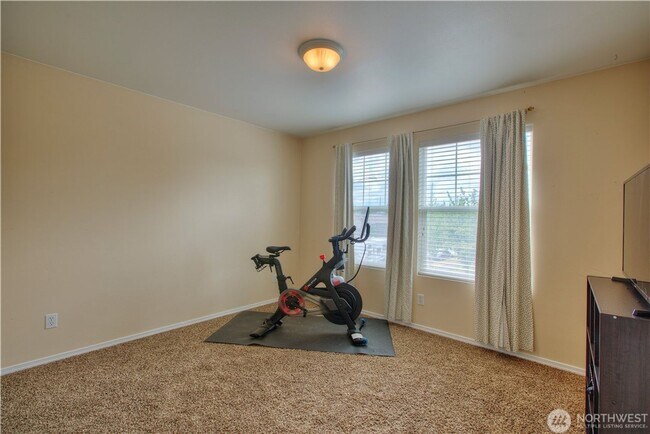 Building Photo - 3 Bedroom Maple Valley Home