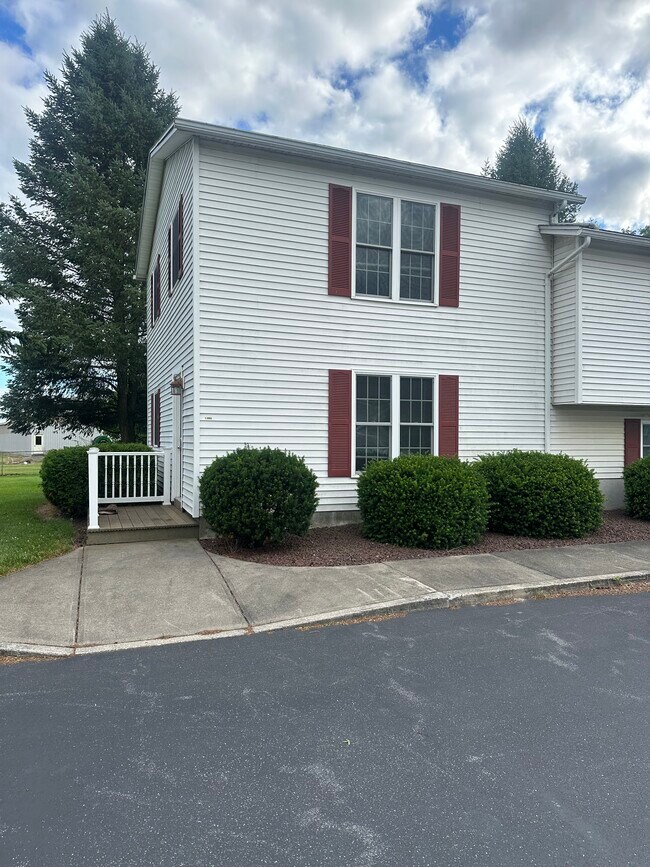 Building Photo - 1085 County Road 4