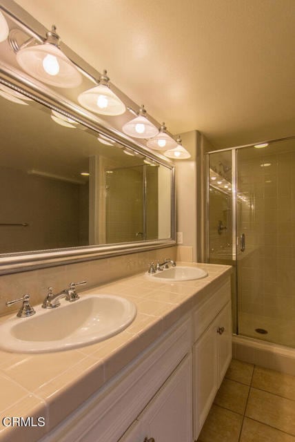 Building Photo - 4390 Tradewinds Dr