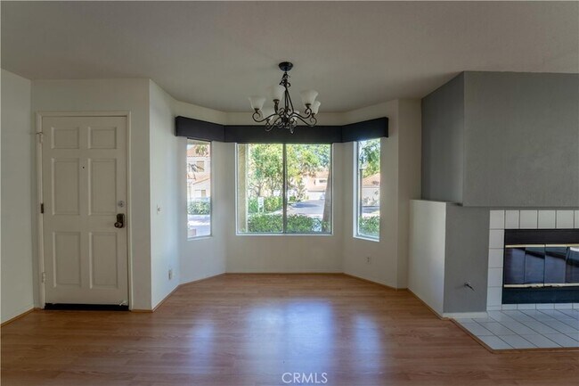 Building Photo - 5992 Paseo Encantada