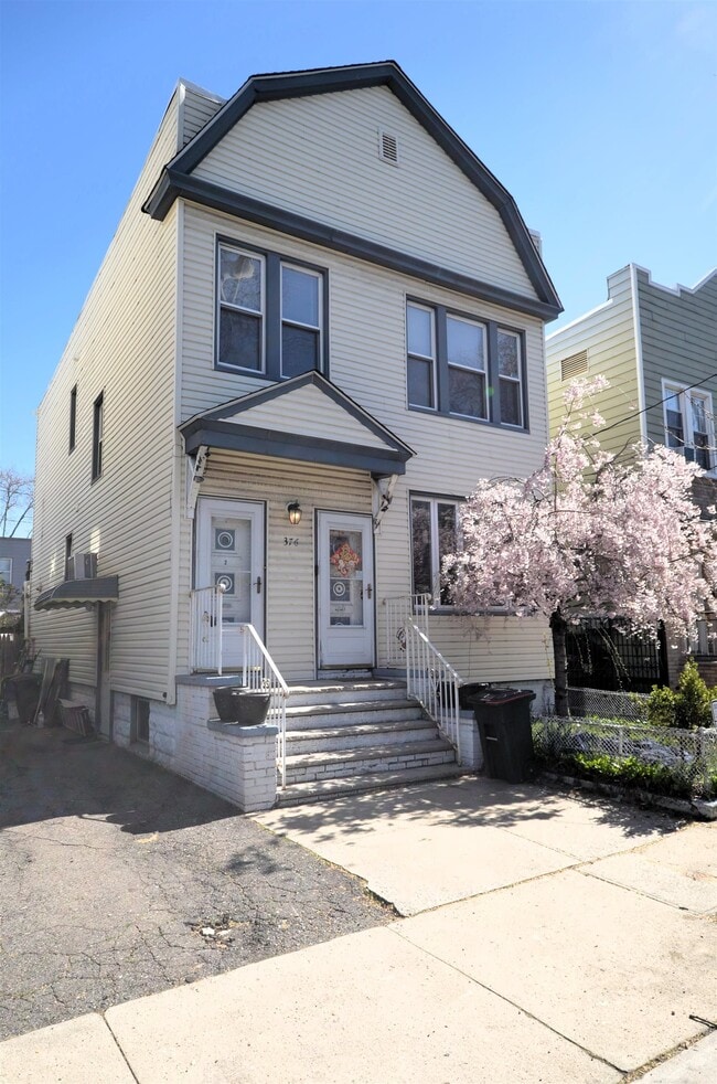 Building Photo - 376 Van Nostrand Ave