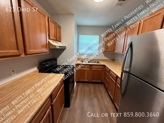 Building Photo - 623 Ohio St