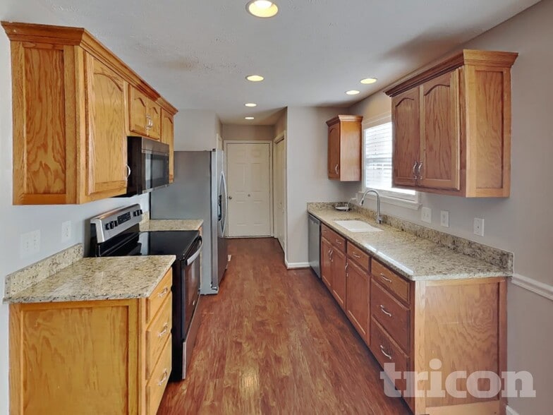 Building Photo - 1621 Robert Rd