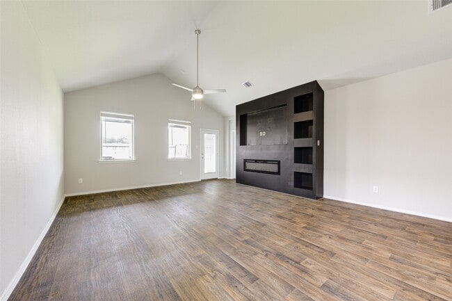 Building Photo - 20451 Green Mountain Dr