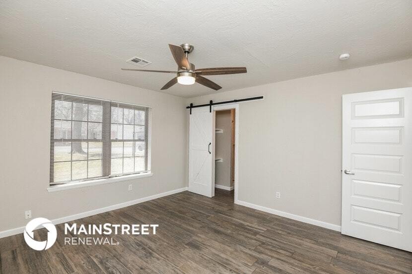 Building Photo - 5713 NW 33rd St