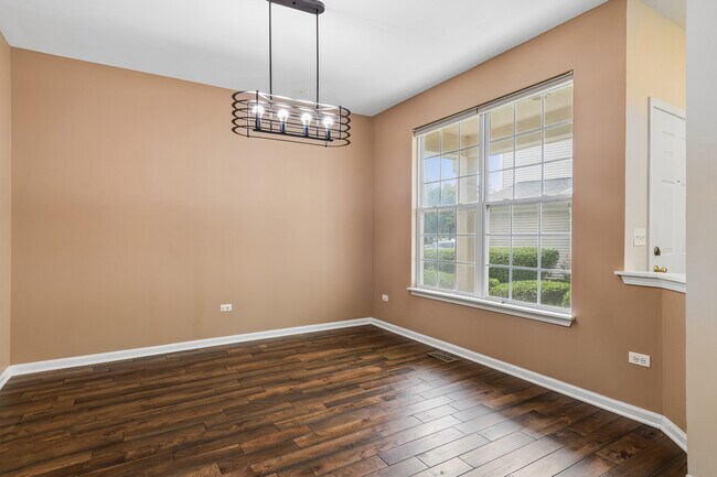 Building Photo - 382 Vaughn Cir