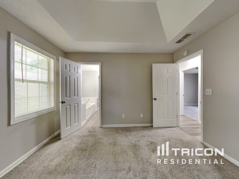 Building Photo - 530 Saddle Shoals Dr