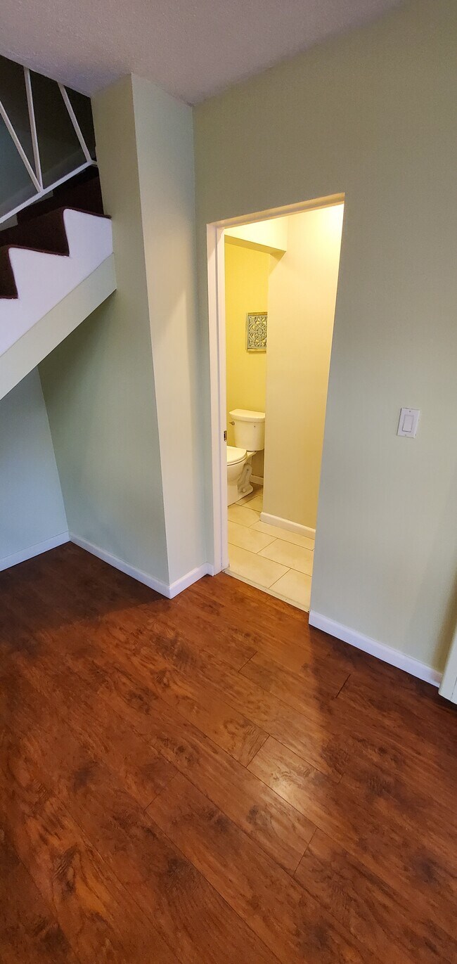 Building Photo - 11913 Culver Blvd