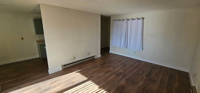 Building Photo - CLEARACRE GARDENS – 1 Bed / 1 Bath Condo for Rent (700 Sq Ft)