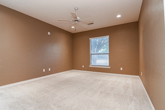 Building Photo - 5513 Rio Grande Ave