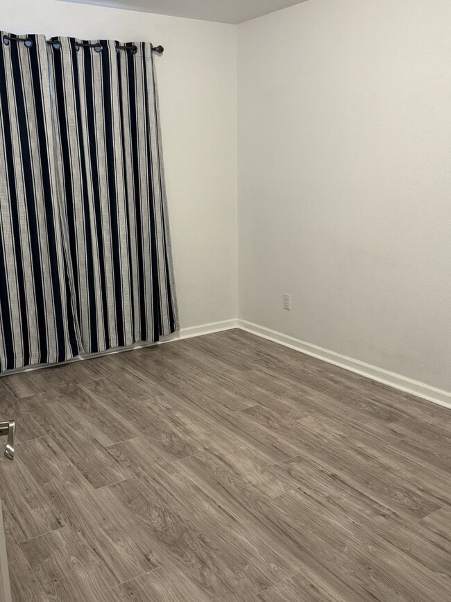 Building Photo - Partially FURNISHED Home is Carson City!