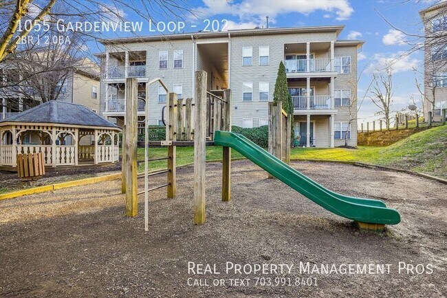 Building Photo - 1055 Gardenview Loop