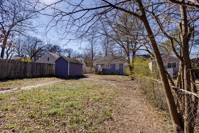 Building Photo - Newly Renovated 3BR/1BTH with Loft for Rent!