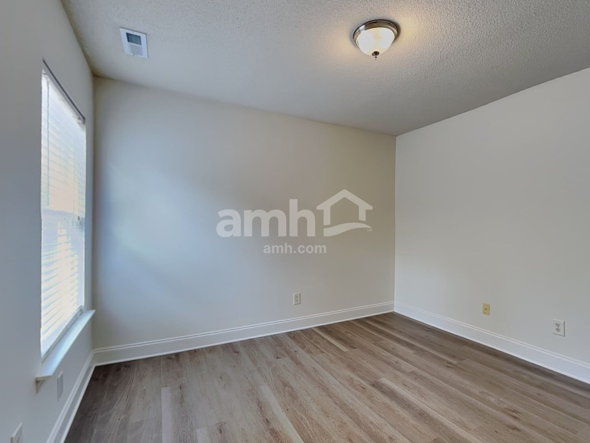 Building Photo - 6017 Namozine Ct