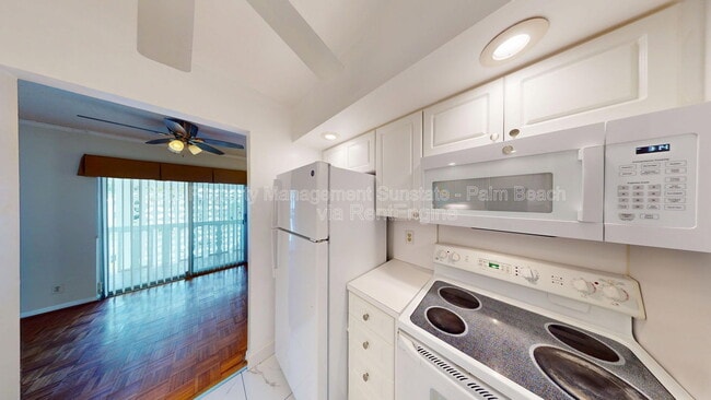 Building Photo - 4201 S Ocean Blvd