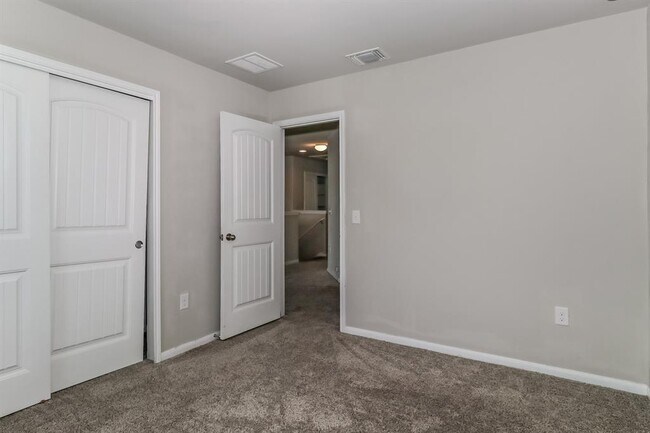 Building Photo - 9201 Sawyer Fay Ln
