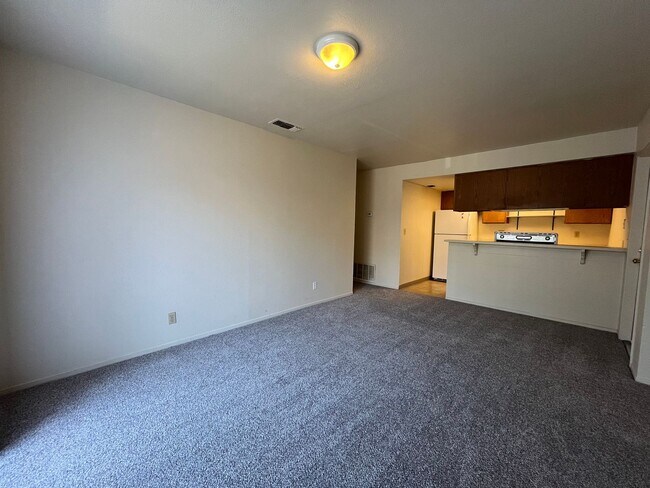 Building Photo - 2358004/85