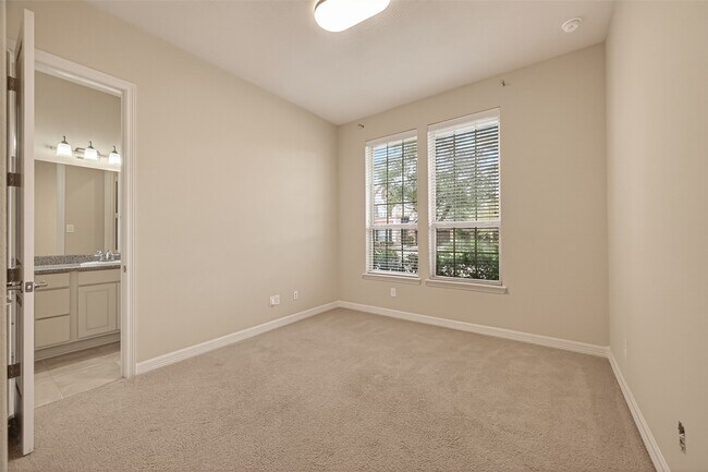Building Photo - 5423 Mason Mountain Ln