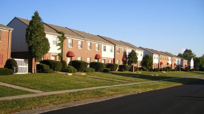 Primary Photo - Arbor Crossing Apartments