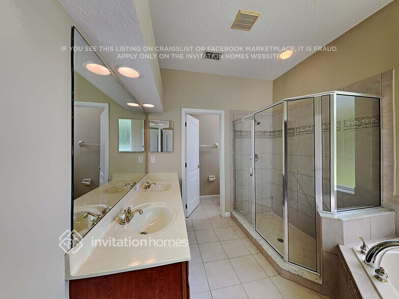 Building Photo - 384 Misty Oaks Run